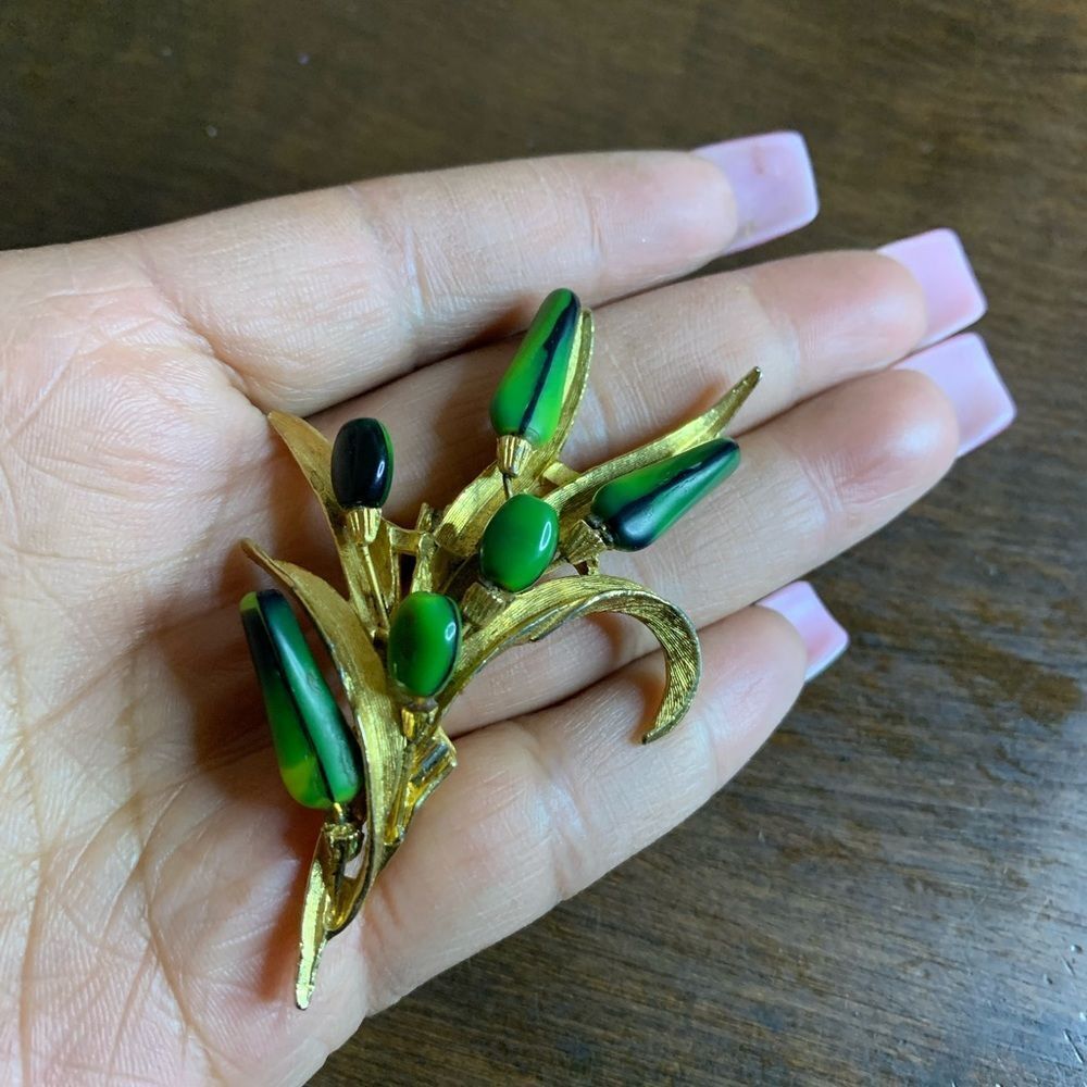 Vintage Signed Art Green Glass Stone Cattails Brooch Pin 2.75
